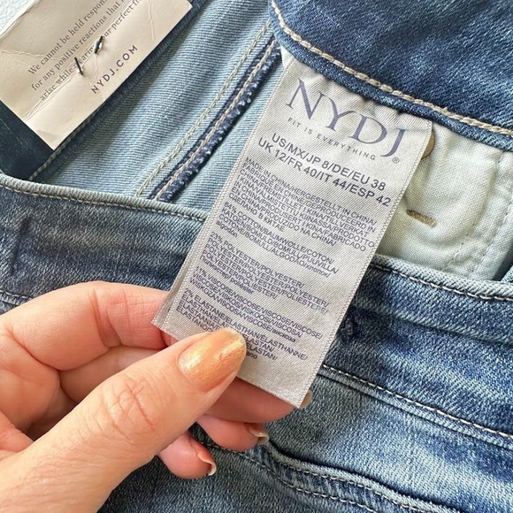 NYDJ Slim Bootcut Lift xTuck Stretch Jeans Size 8 Bleach Splatter Sandspur NWT - Picture 11 of 11